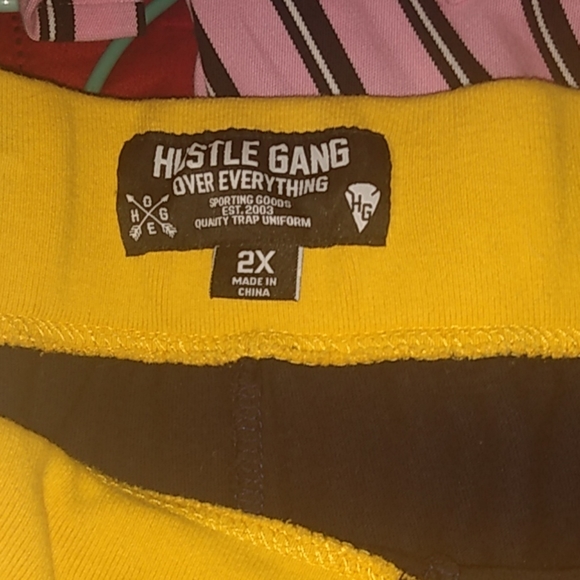 Hustle gang shorts - Picture 3 of 3